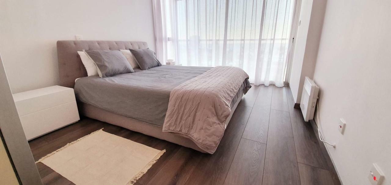Pegasus Beach Front Apartment ลิมาซอล ภายนอก รูปภาพ